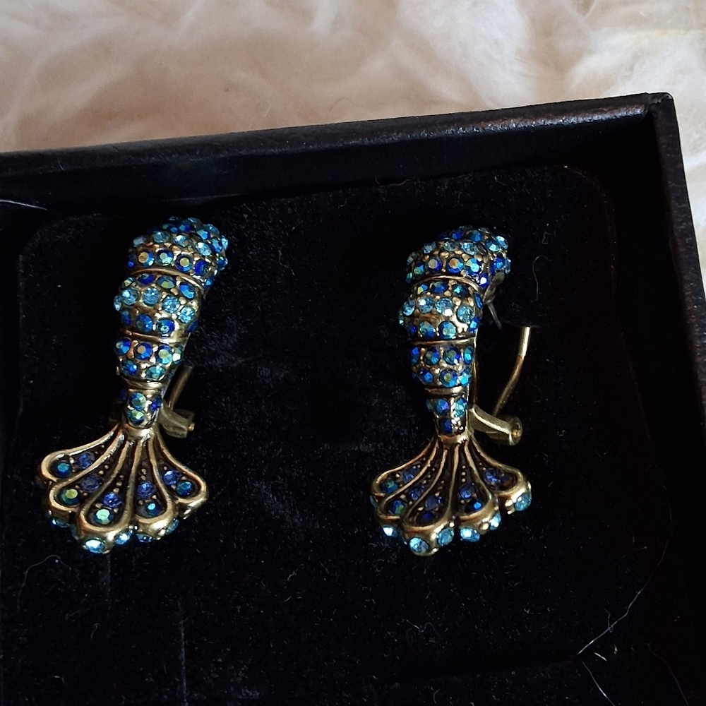Heidi Daus Lobster Tails Crystal Statement Blue Crystal Pirerced Earrings NIB - Picture 5 of 10